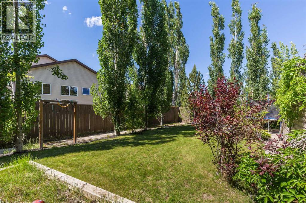 8 Riverton Crescent W - 30