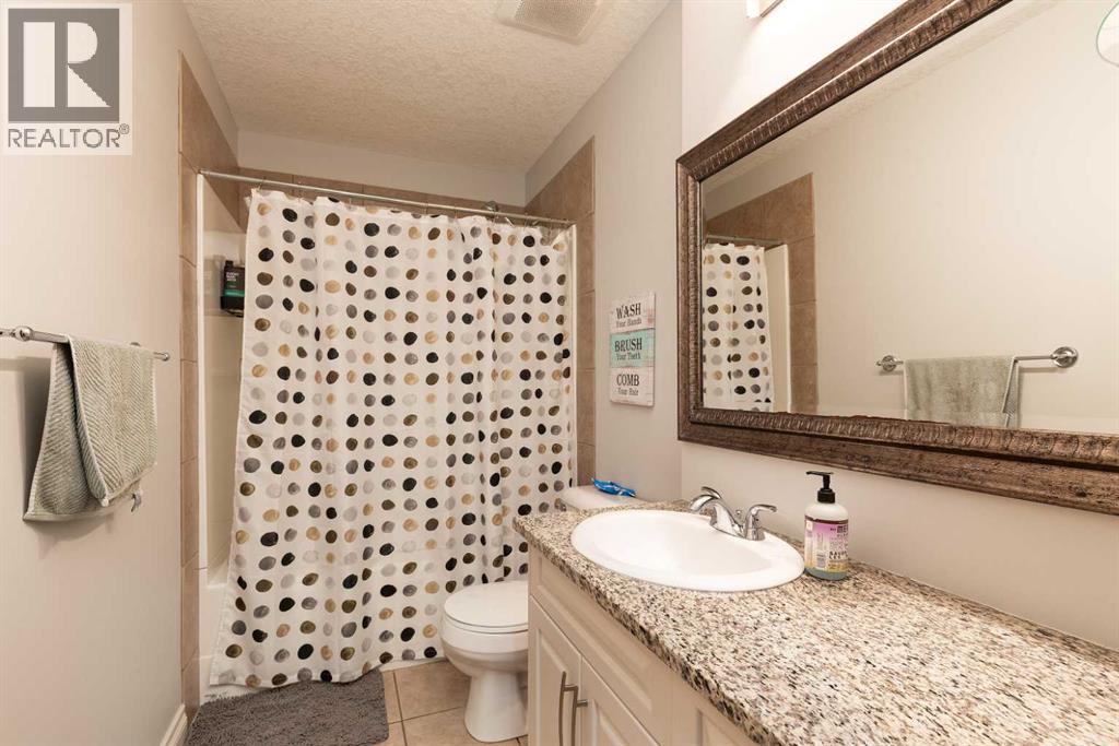 8 Riverton Crescent W - 21