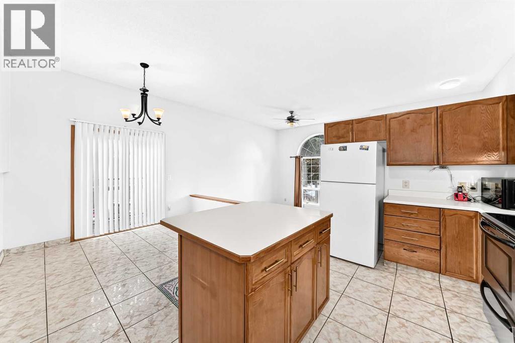 6934 Laguna Way NE - 9