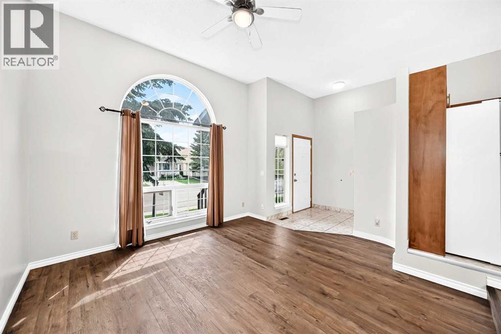 6934 Laguna Way NE - 18