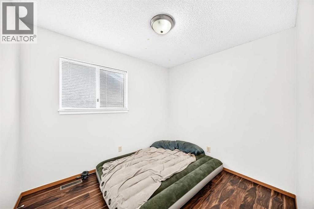 6934 Laguna Way NE - 25