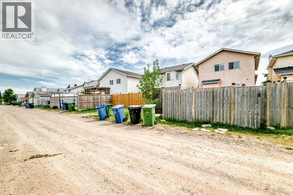 6934 Laguna Way NE - 50
