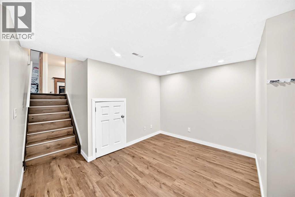 6934 Laguna Way NE - 39