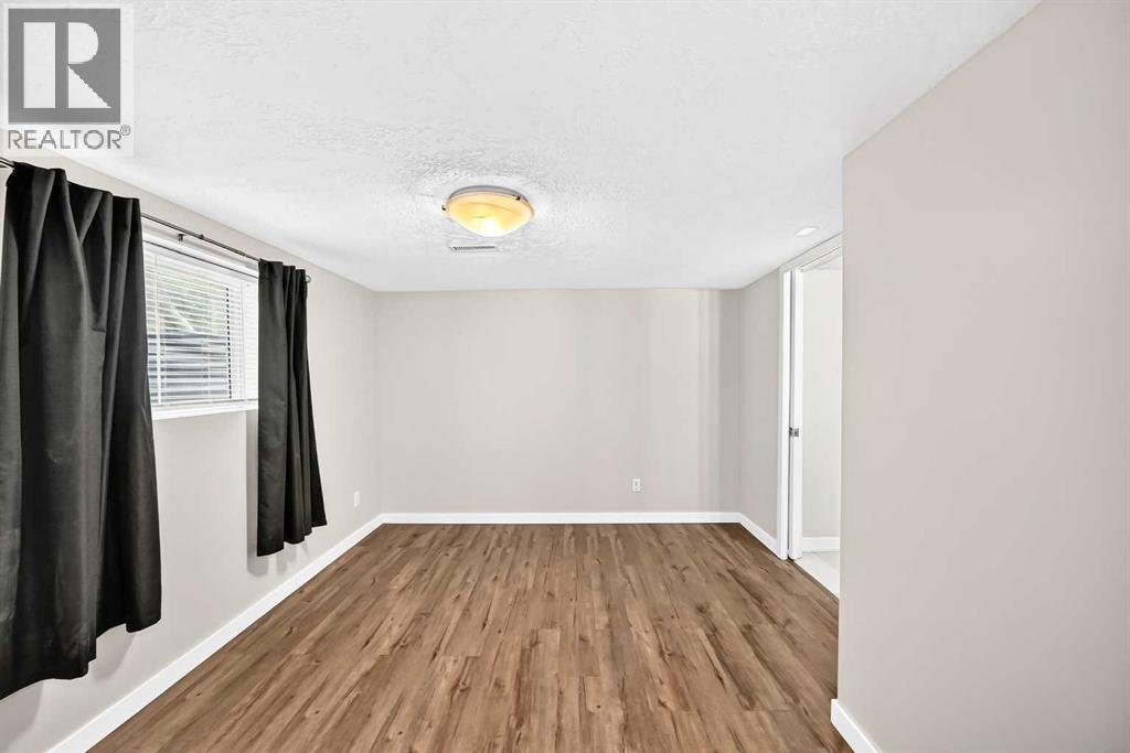 6934 Laguna Way NE - 41