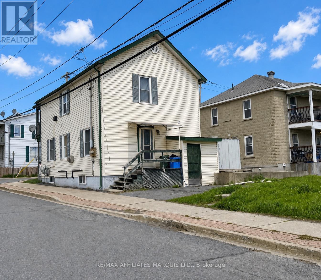115 PRINCE ALBERT STREET - 4