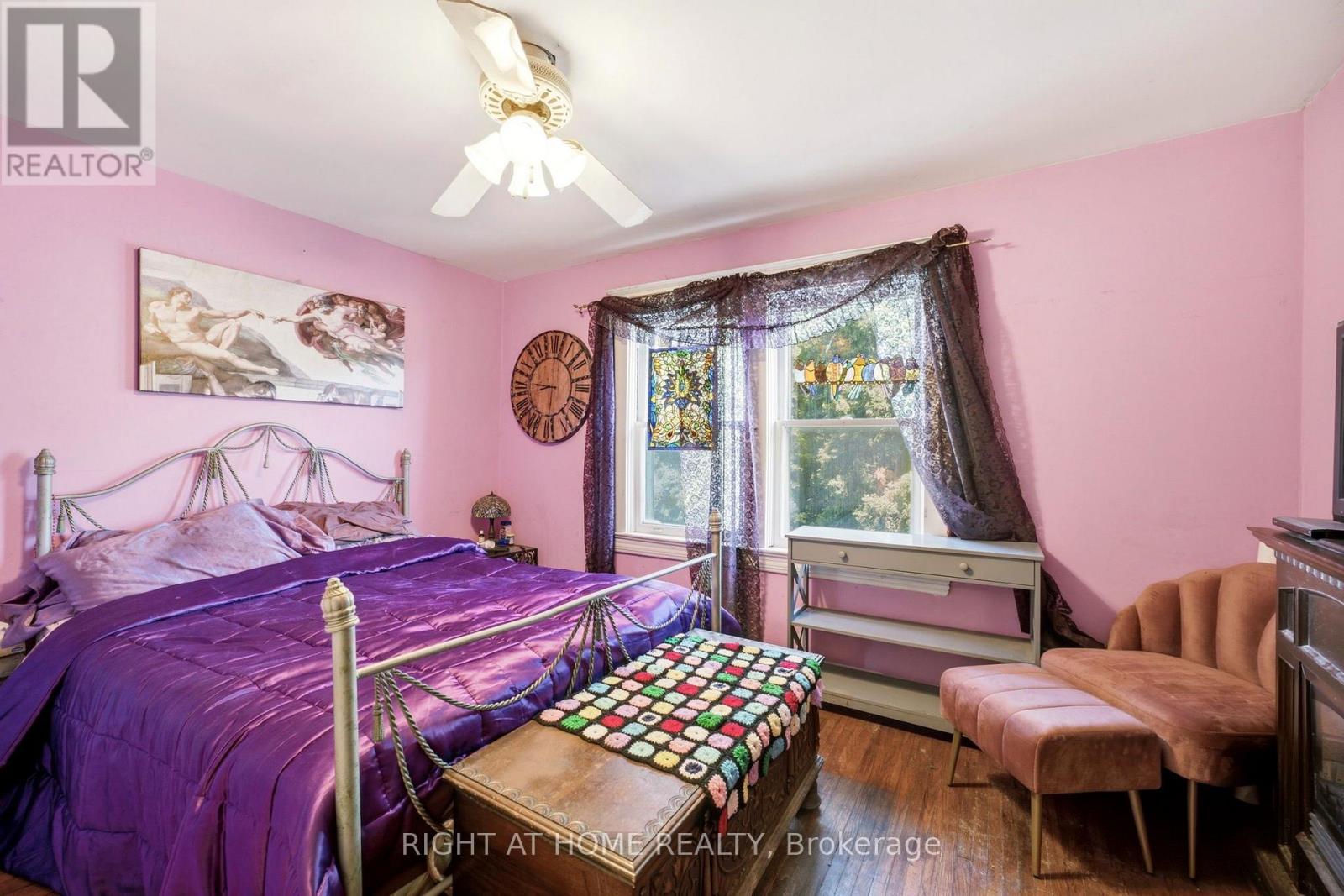 290 MCROBERTS AVENUE - 13