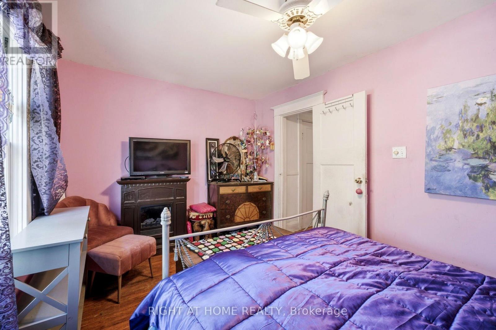 290 MCROBERTS AVENUE - 15