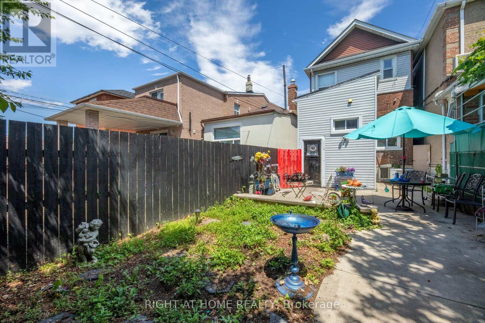 290 MCROBERTS AVENUE - Image 29