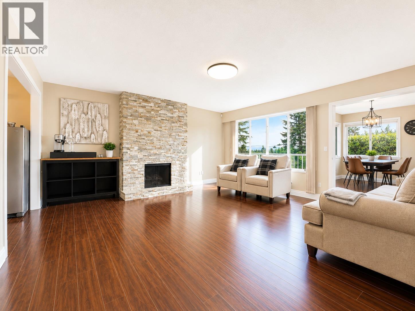 5 Bed, 3 Bath House for Sale in Coquitlam – 443 MUNDY STREET, Coquitlam – MLS# R3147211 - Image 10