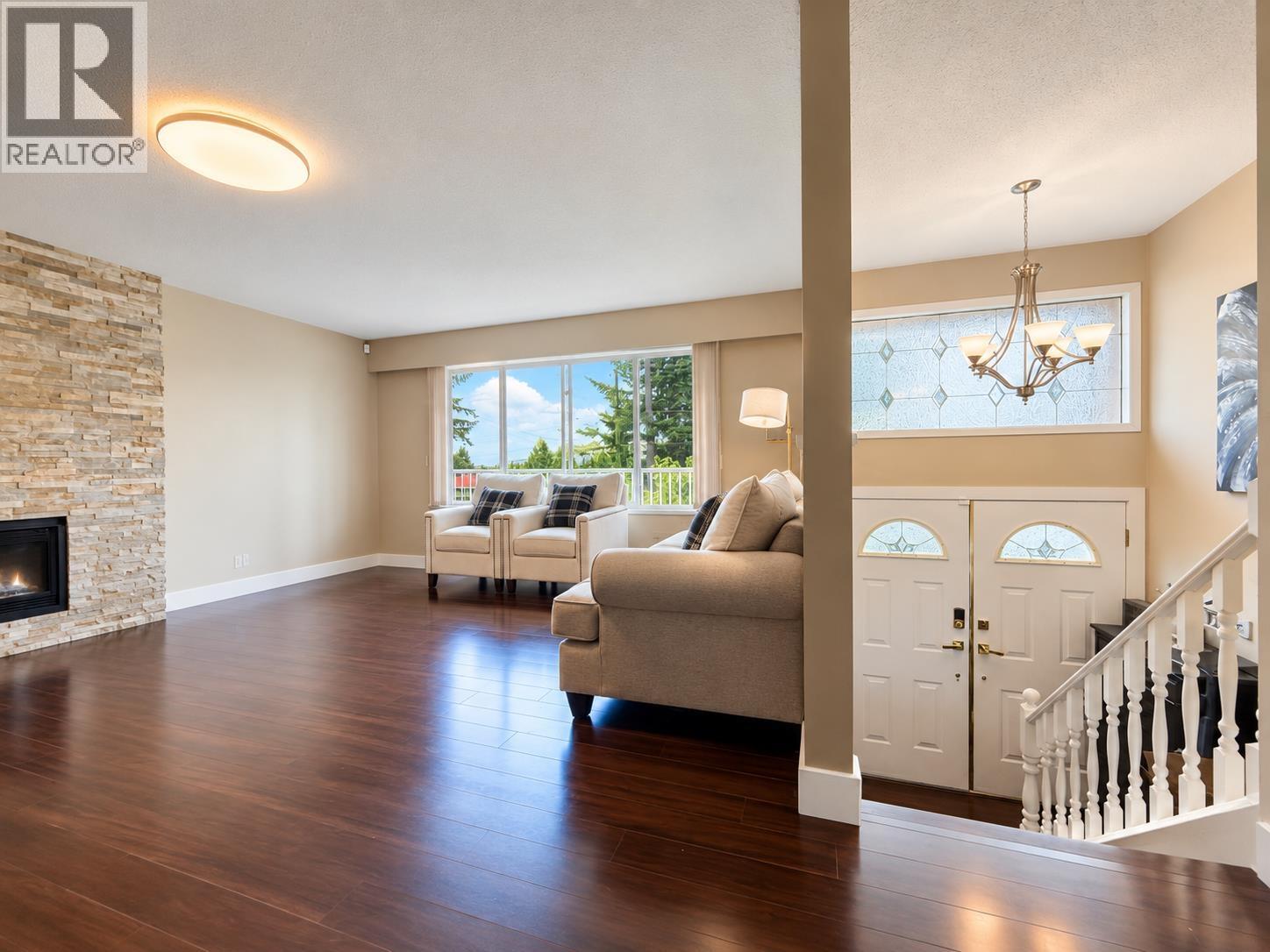 5 Bed, 3 Bath House for Sale in Coquitlam – 443 MUNDY STREET, Coquitlam – MLS# R3147211 - Image 8