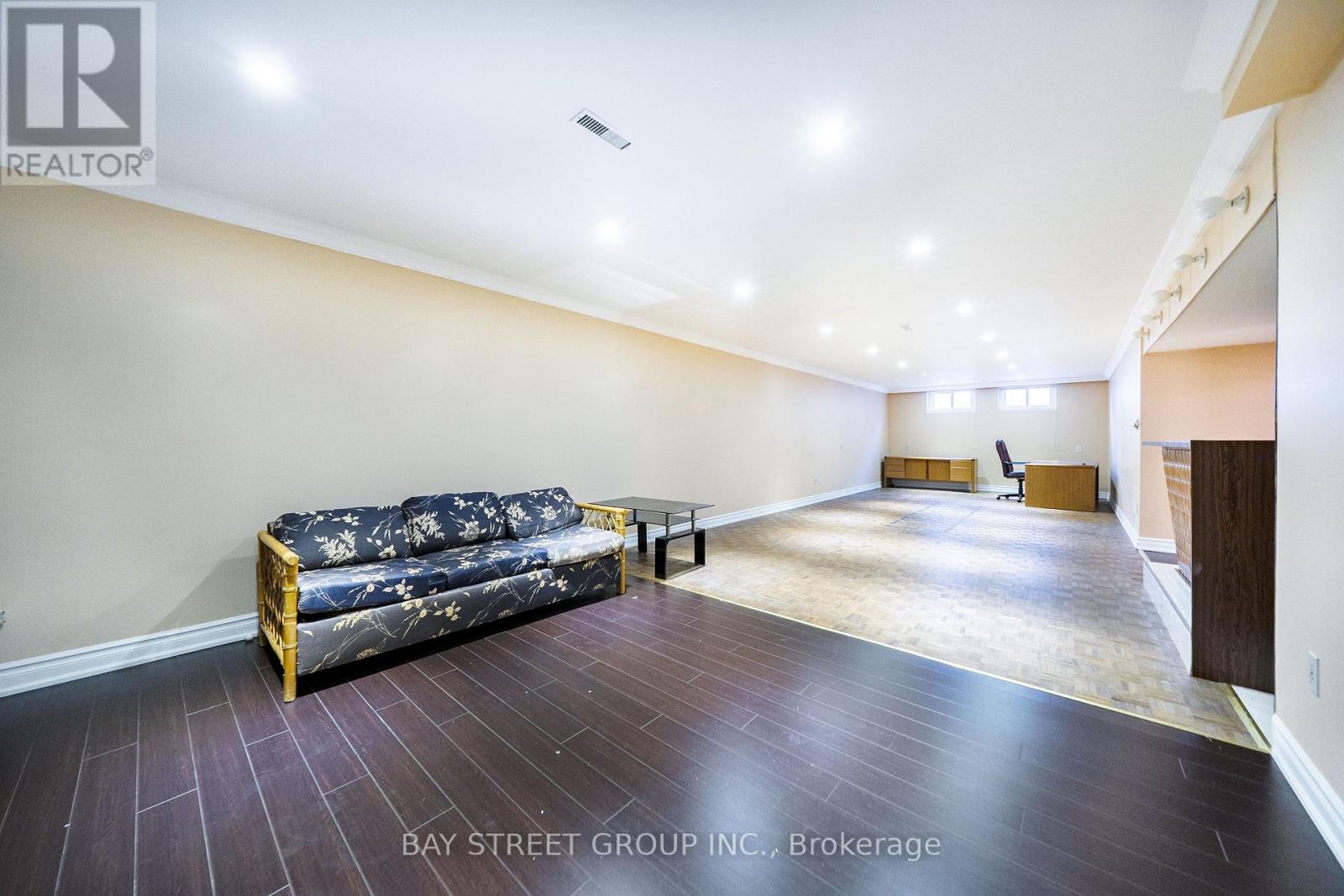 441 GUILDWOOD PARKWAY - Image 38