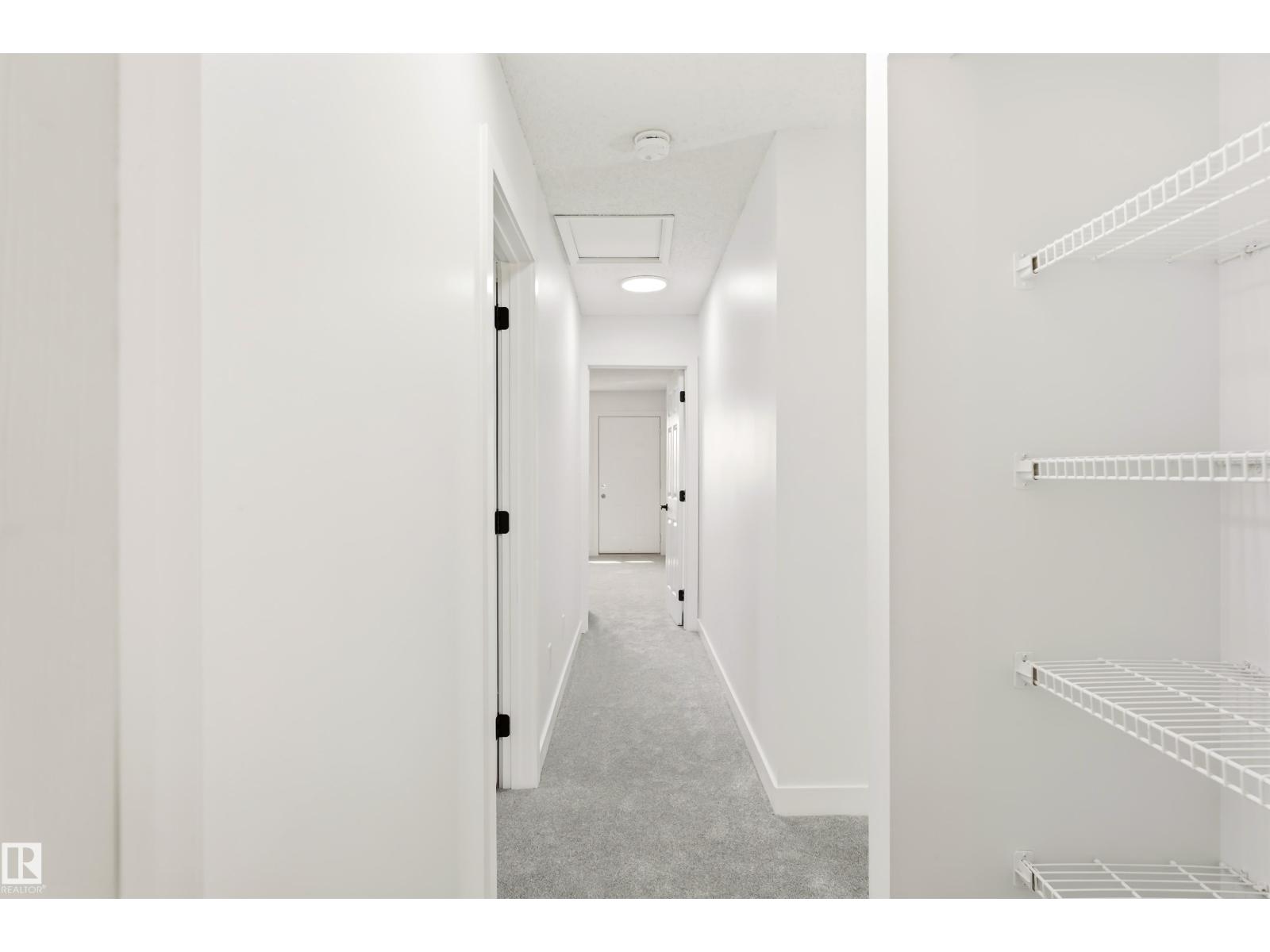 #4 7604 29 AV NW - 18