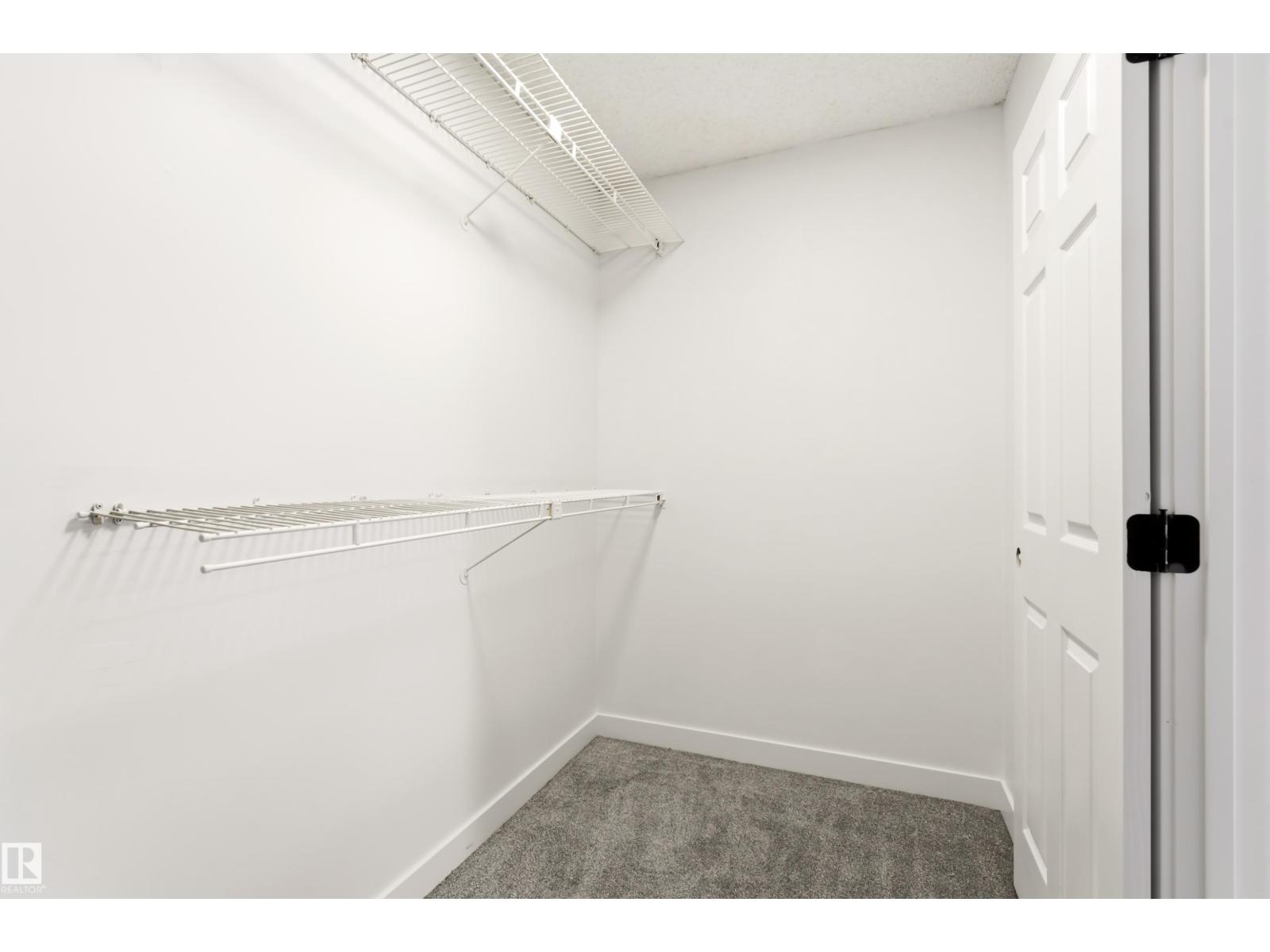 #4 7604 29 AV NW - 22