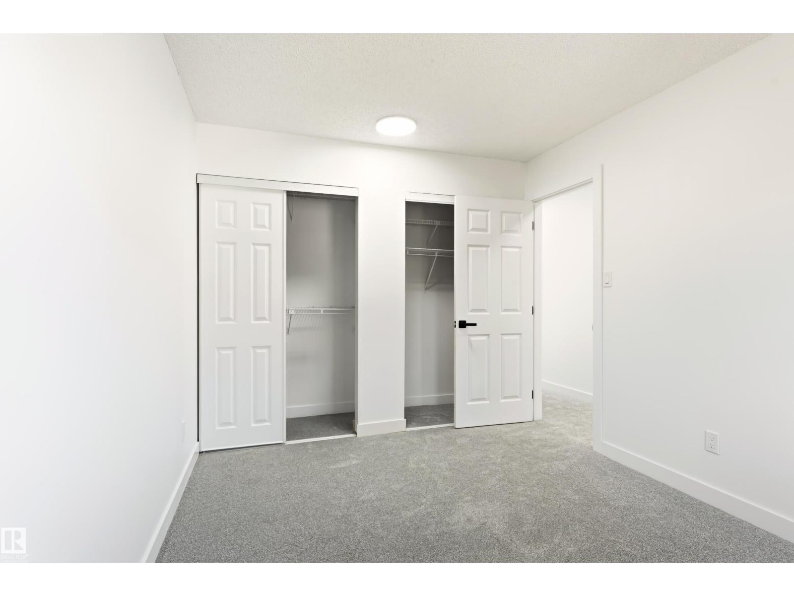 #4 7604 29 AV NW - 28