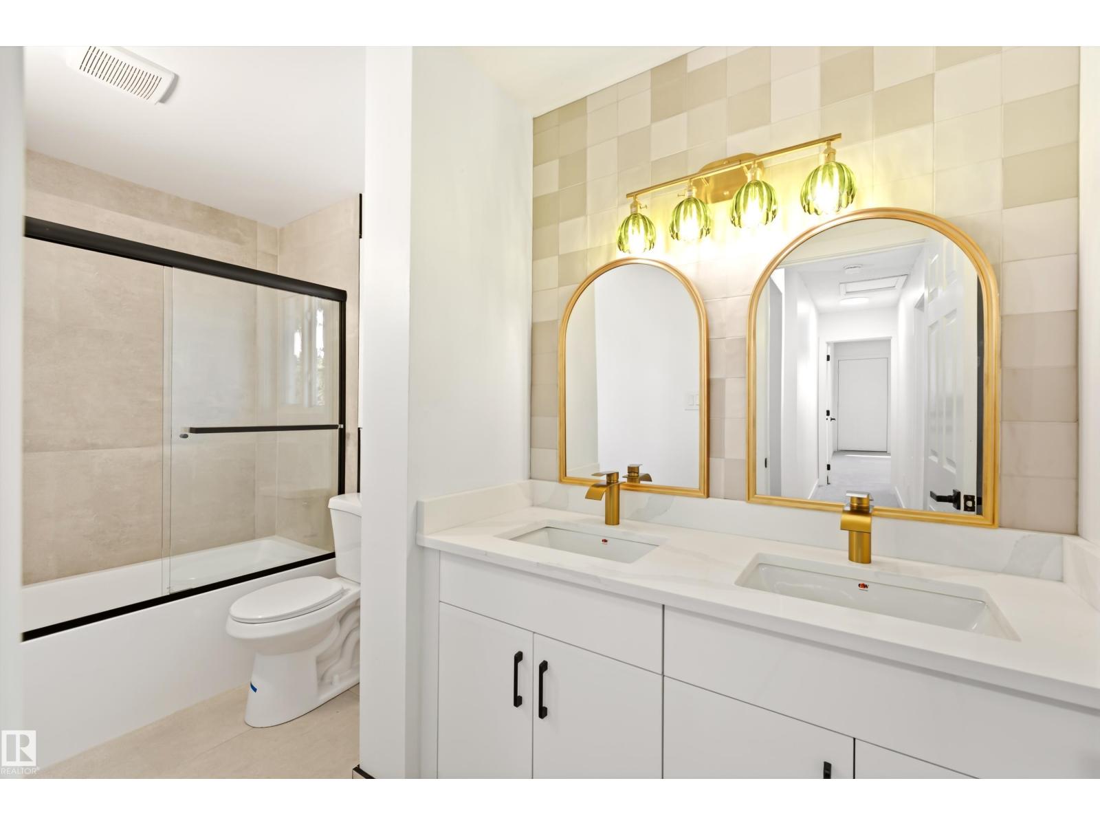 #4 7604 29 AV NW - 30