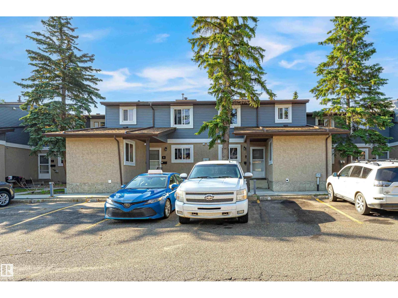 #4 7604 29 AV NW - 44