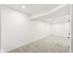 #4 7604 29 Av Nw, Edmonton, AB T6K3Z2 Photo 34