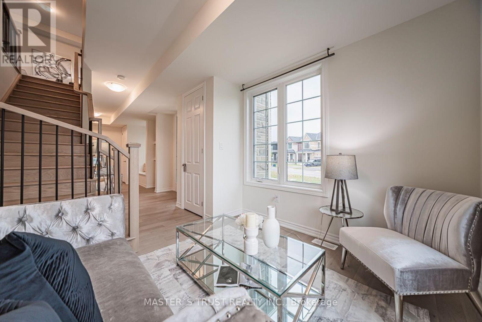 286 BEAVERBRAE DRIVE - 10