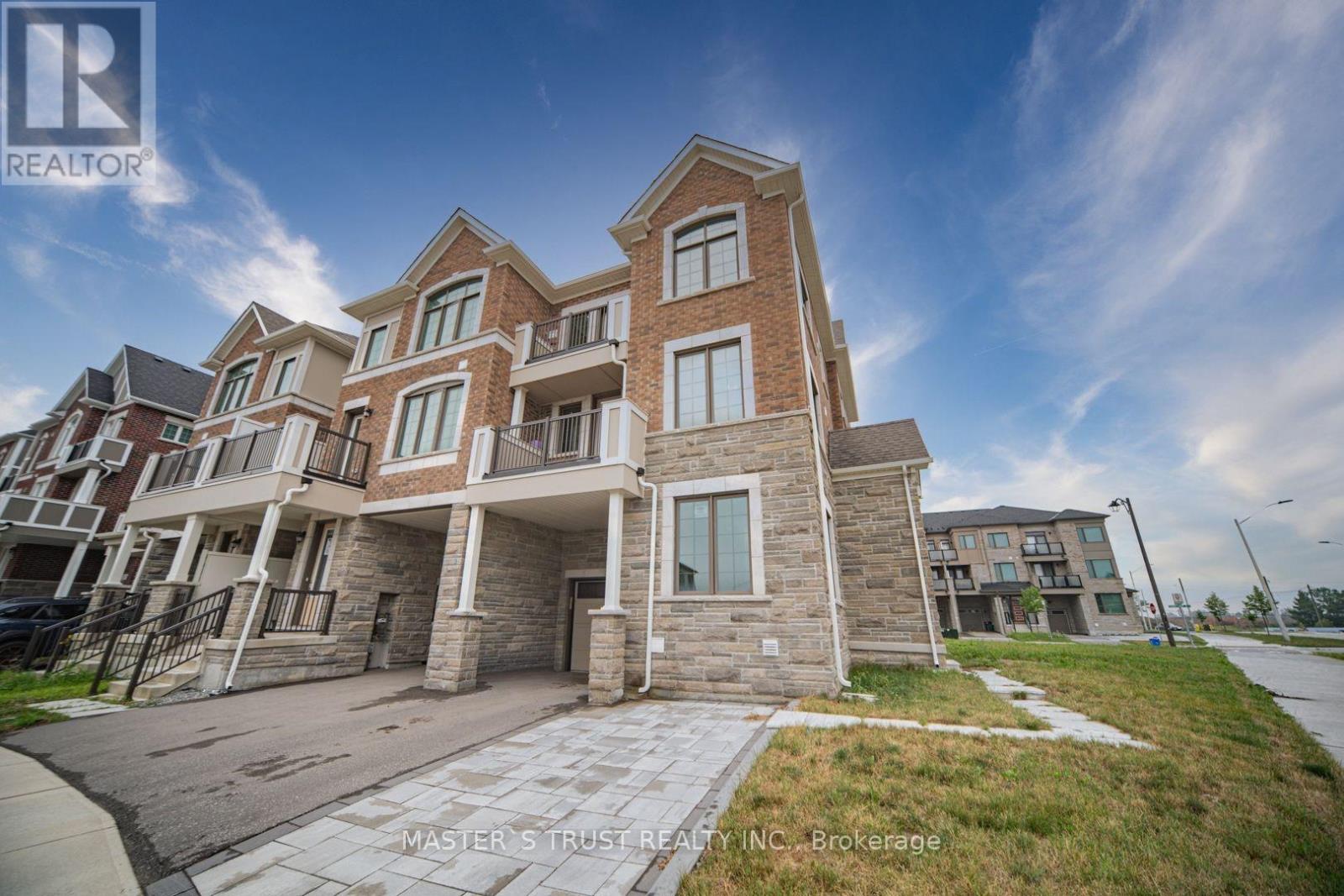 286 BEAVERBRAE DRIVE - 2