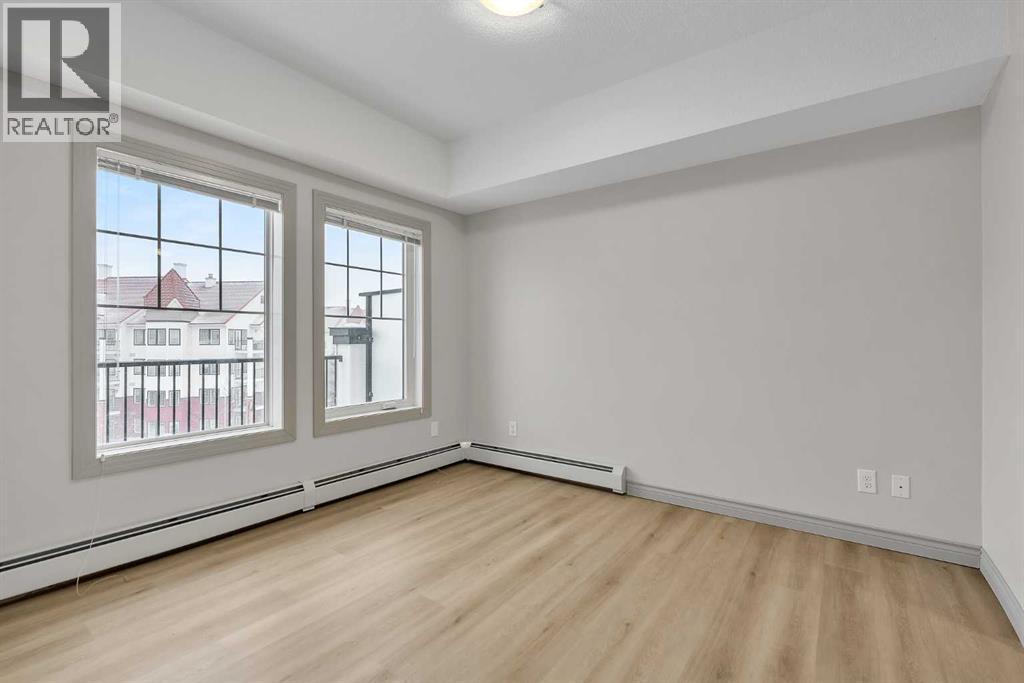 #412 70 Royal Oak Plaza NW - 13