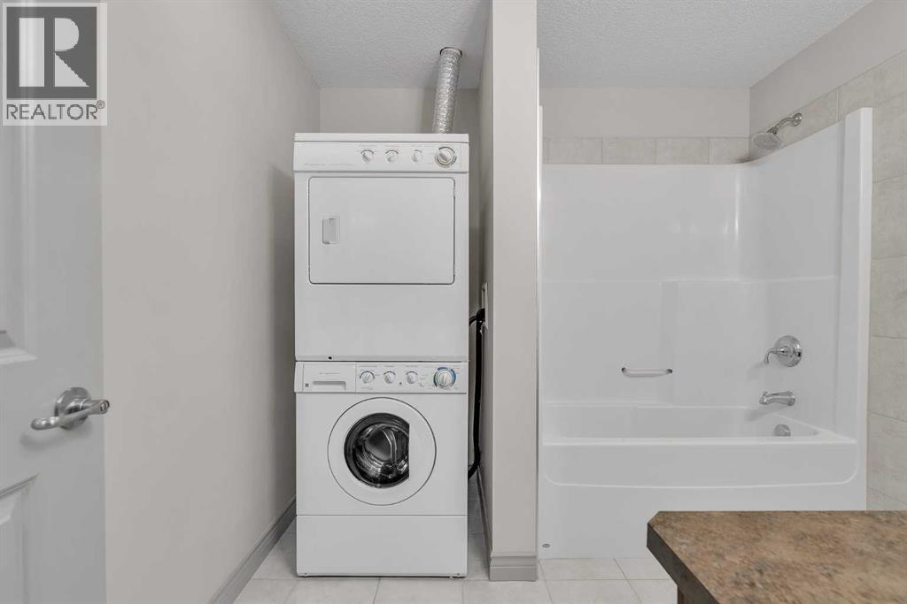 #412 70 Royal Oak Plaza NW - 20