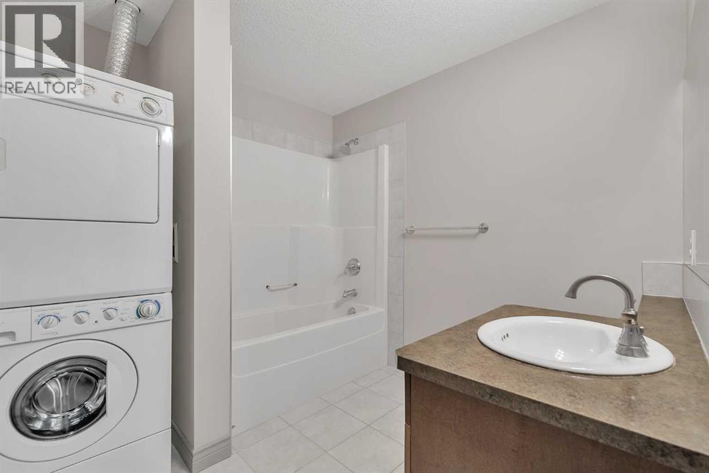 #412 70 Royal Oak Plaza NW - 21