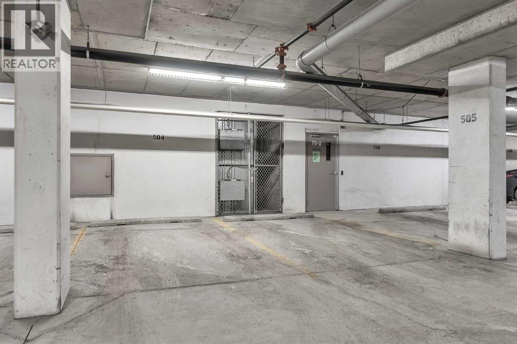 #412 70 Royal Oak Plaza NW - 23