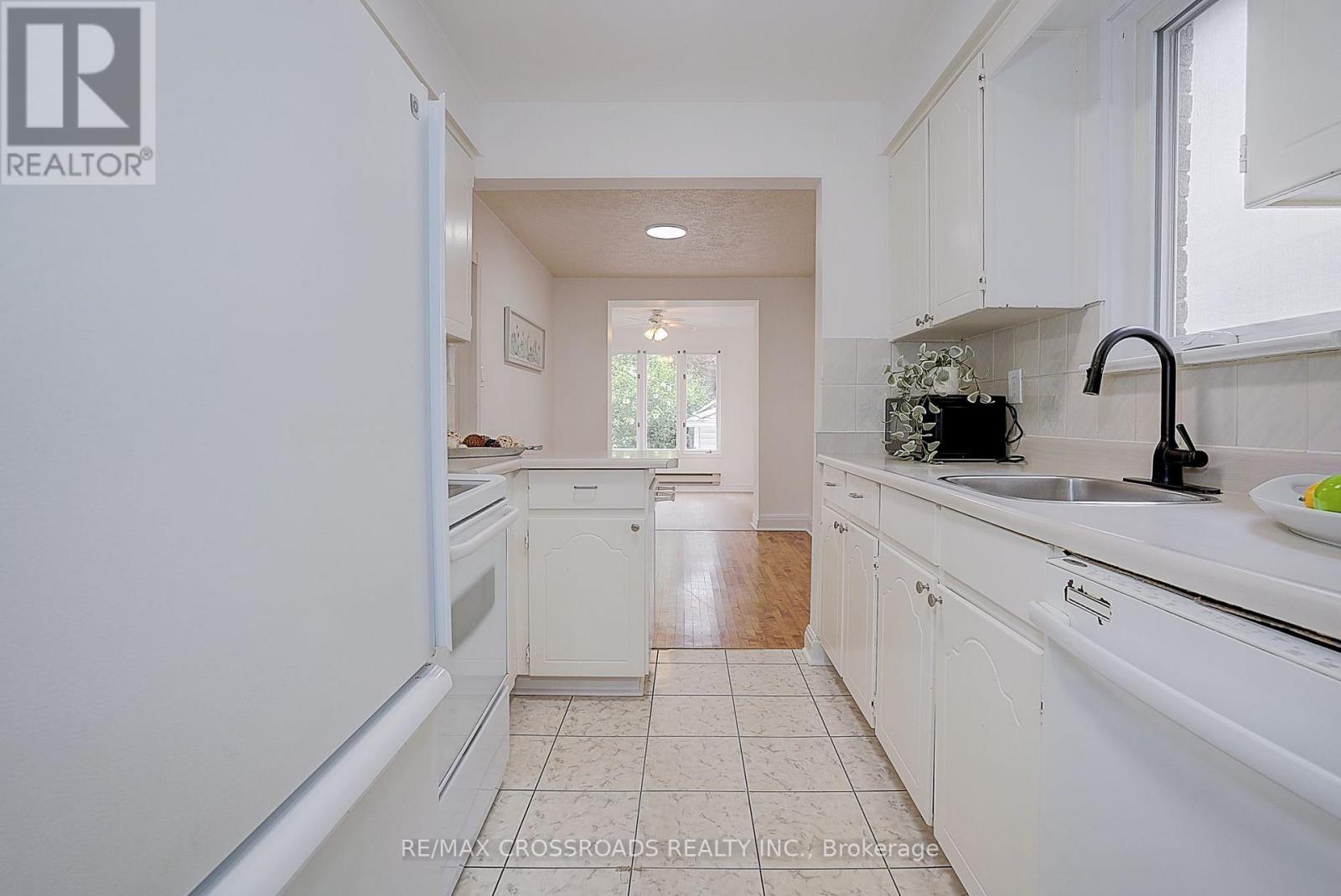 128 LEACREST ROAD - 10