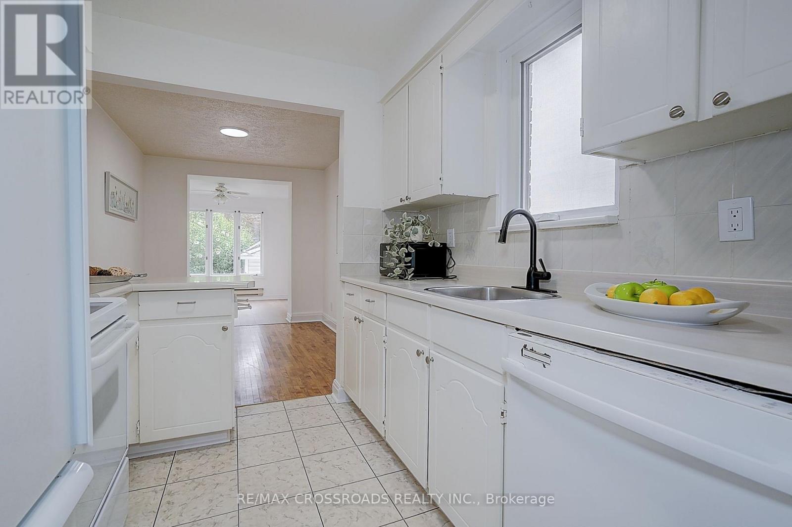 128 LEACREST ROAD - 11