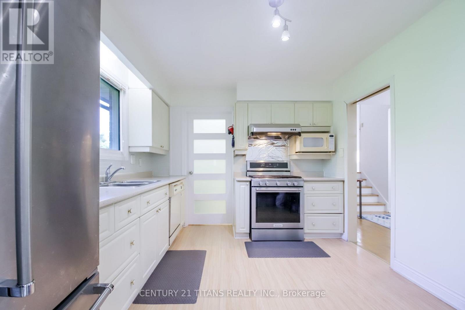 9 MINOS CRESCENT - Image 12