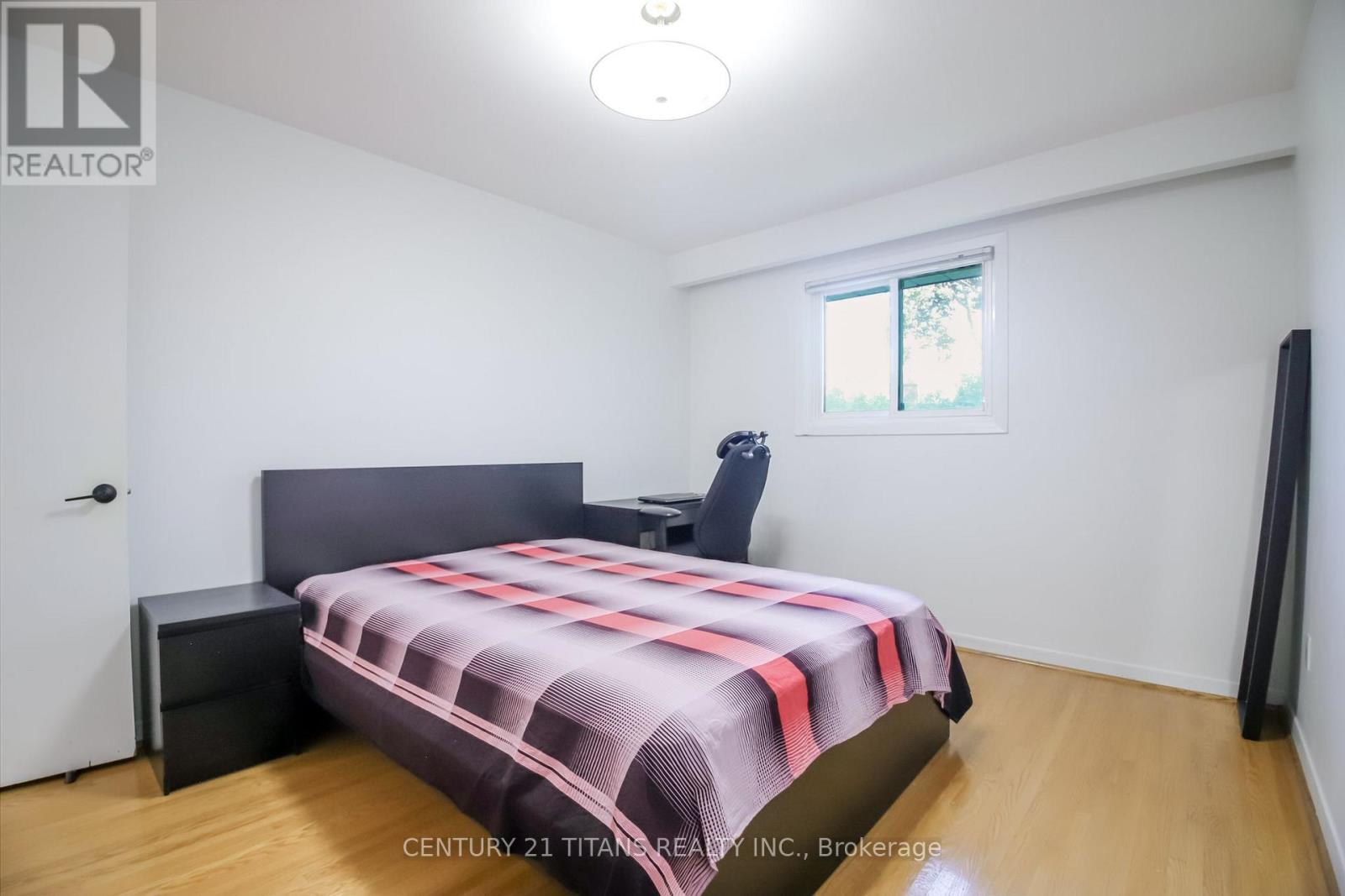 9 MINOS CRESCENT - Image 19