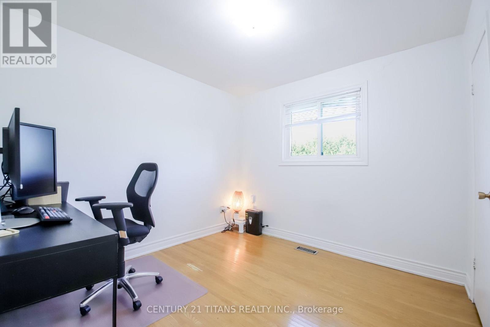 9 MINOS CRESCENT - Image 20