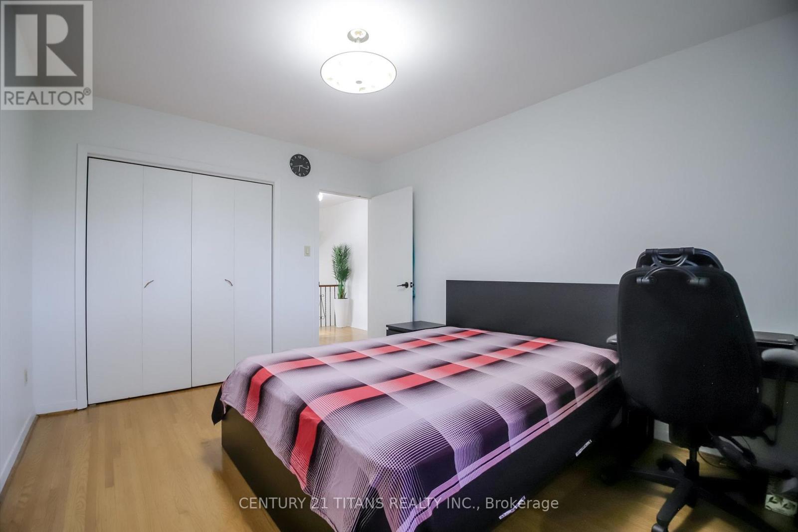 9 MINOS CRESCENT - Image 21