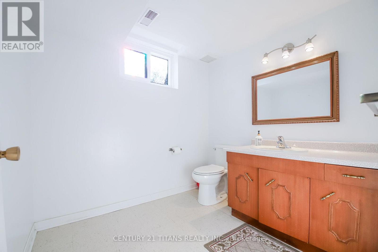 9 MINOS CRESCENT - Image 23