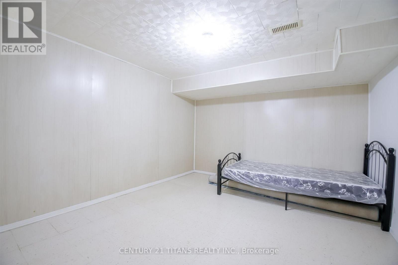9 MINOS CRESCENT - Image 37