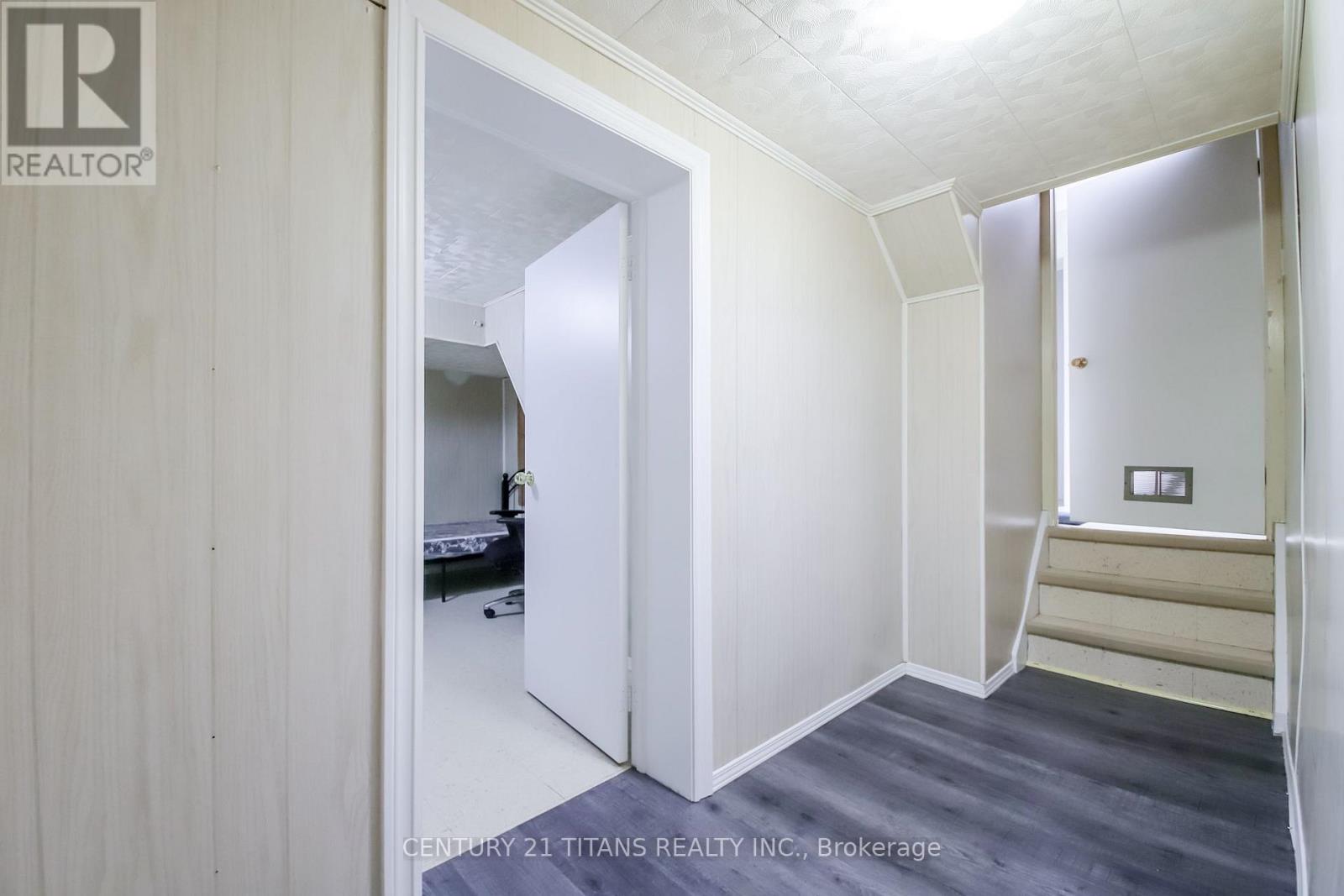9 MINOS CRESCENT - Image 44