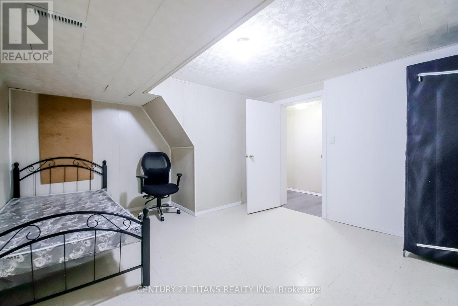 9 MINOS CRESCENT - Image 46