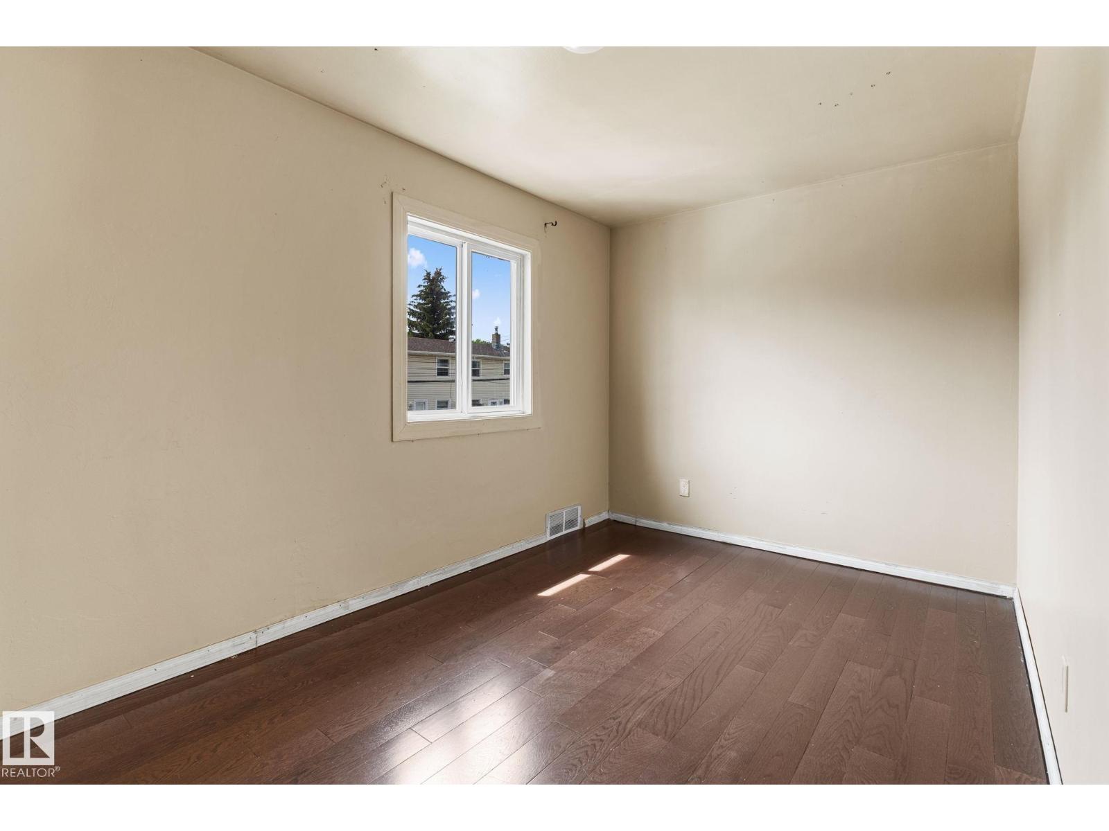 #110 12988 122B AV NW - 3