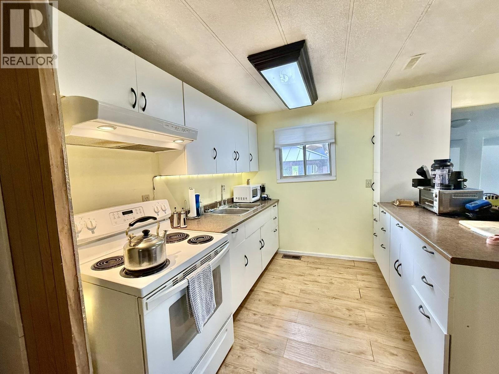 1232 MARSH ROAD - 10