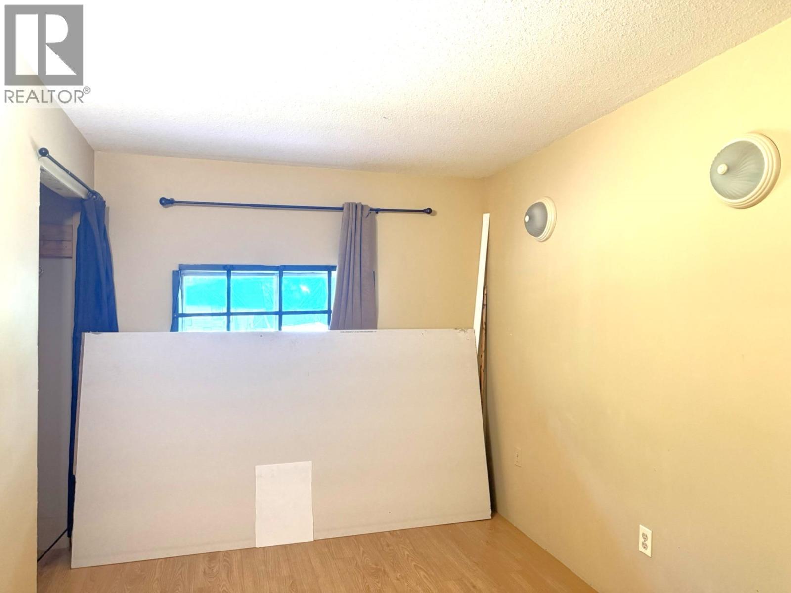 1232 MARSH ROAD - 12