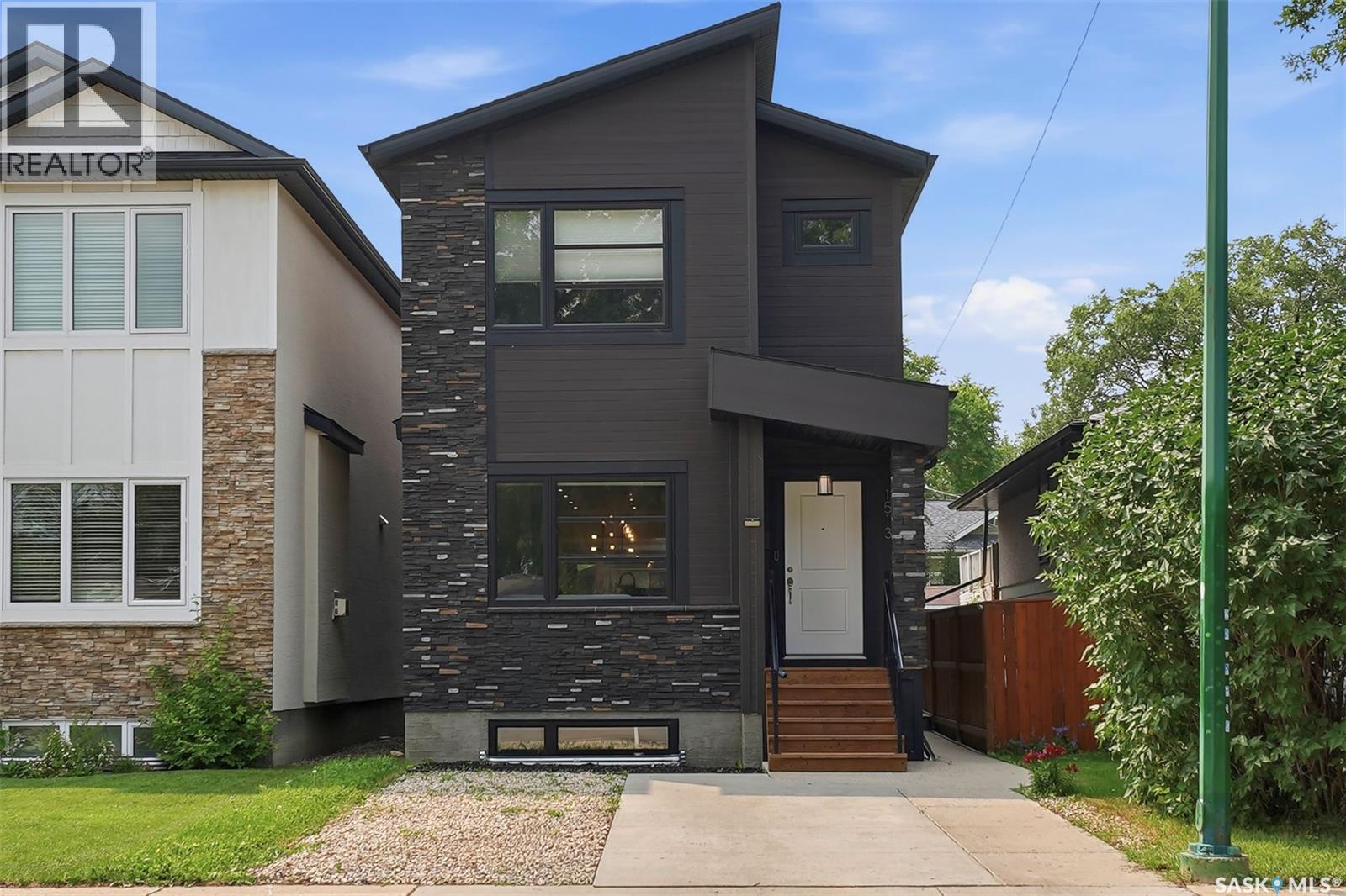 1513 Prince Of Wales AVENUE - 2