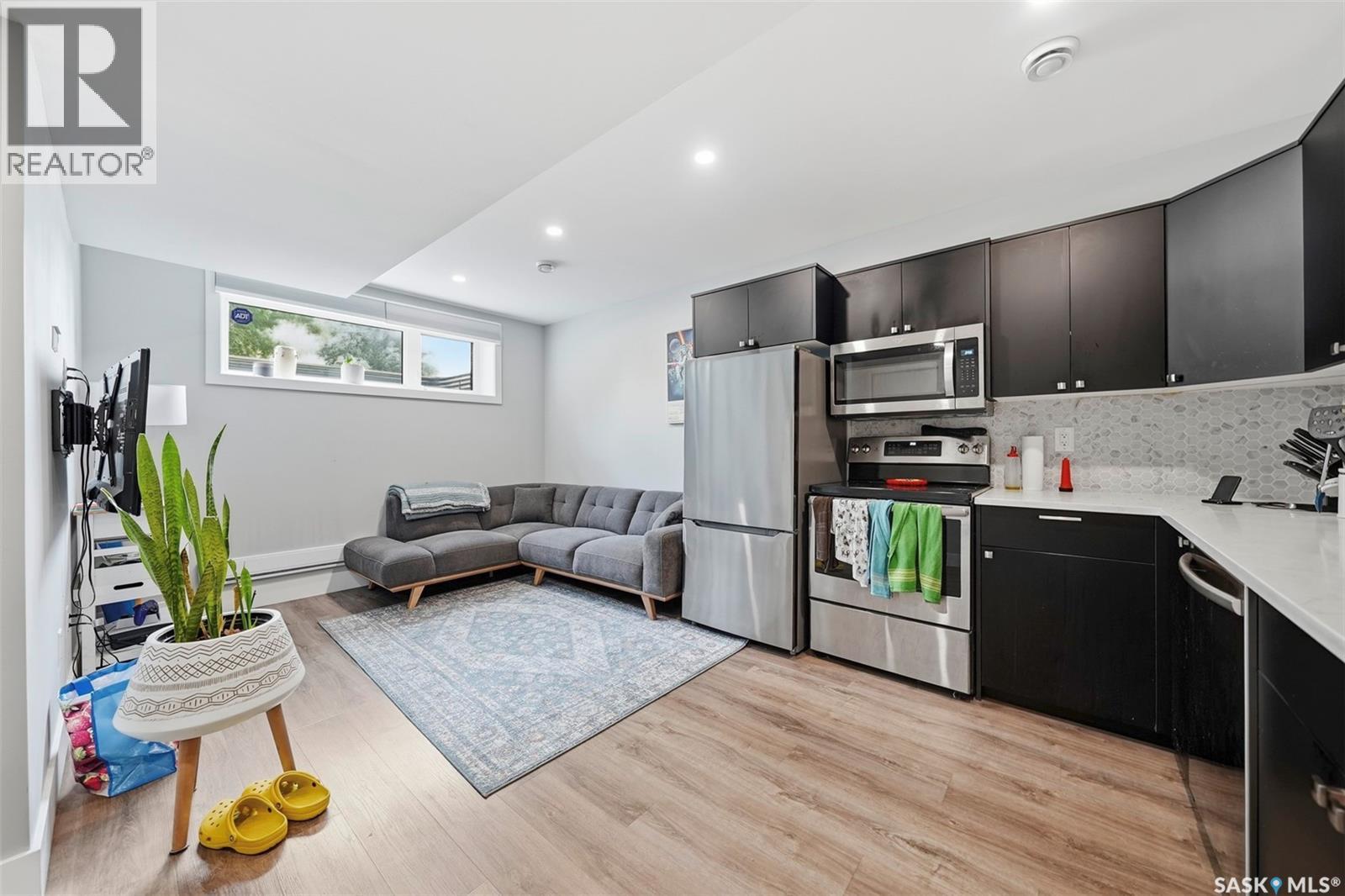 1513 Prince Of Wales AVENUE - Image 24