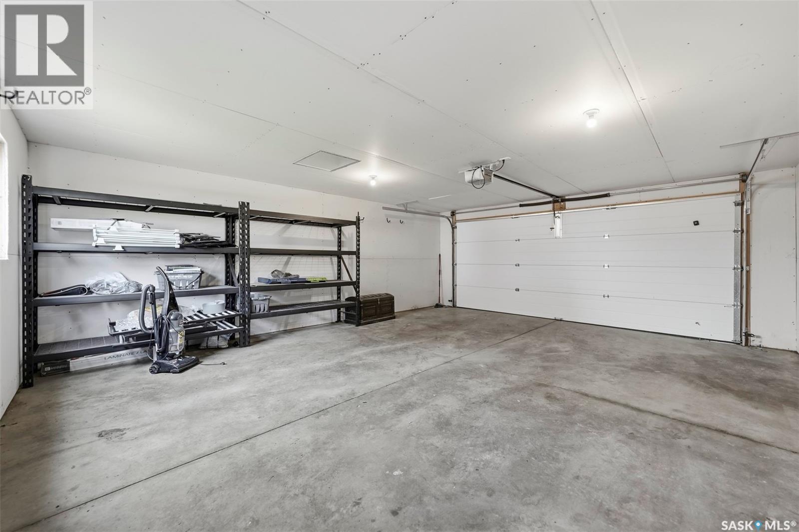 1513 Prince Of Wales AVENUE - Image 34