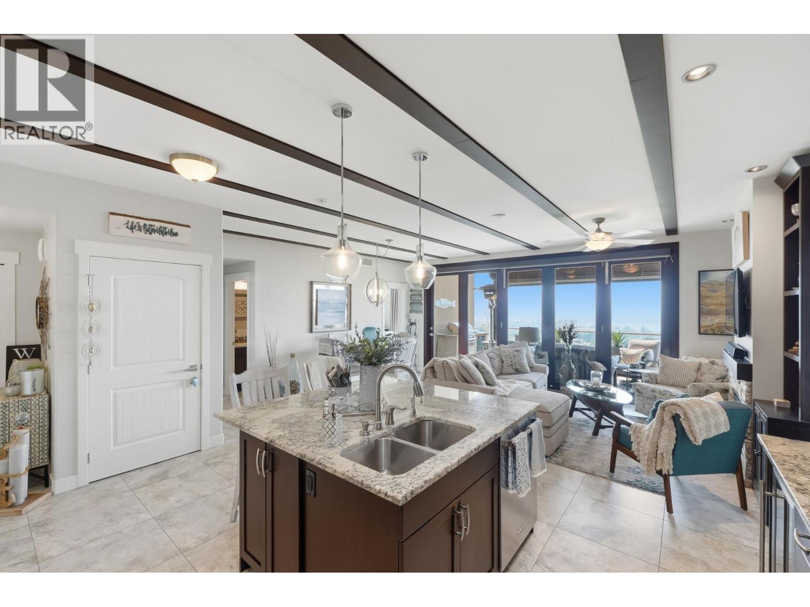 #3 2000 Valleyview Drive - 23