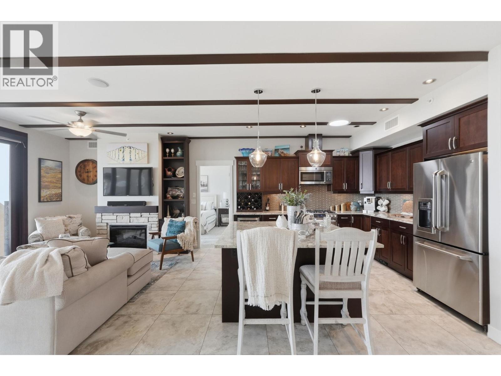 #3 2000 Valleyview Drive - 12