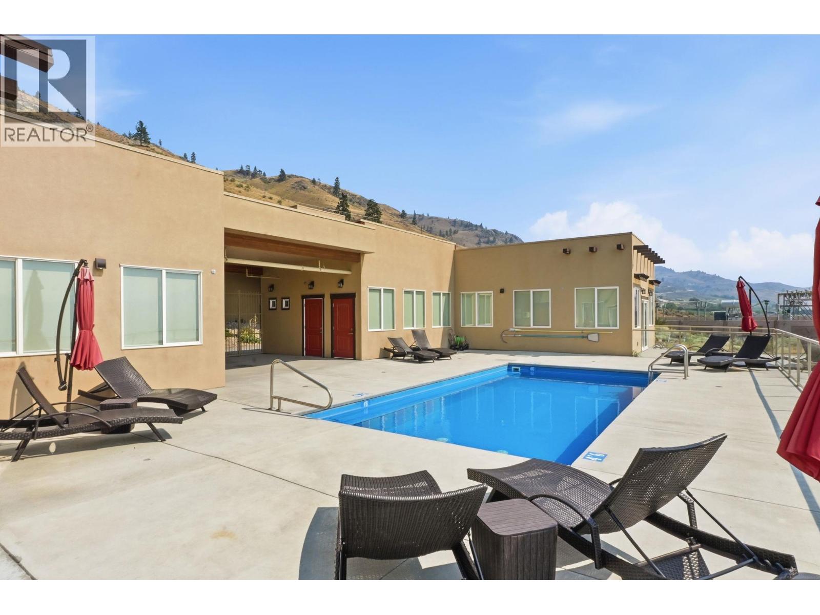 #3 2000 Valleyview Drive - 44