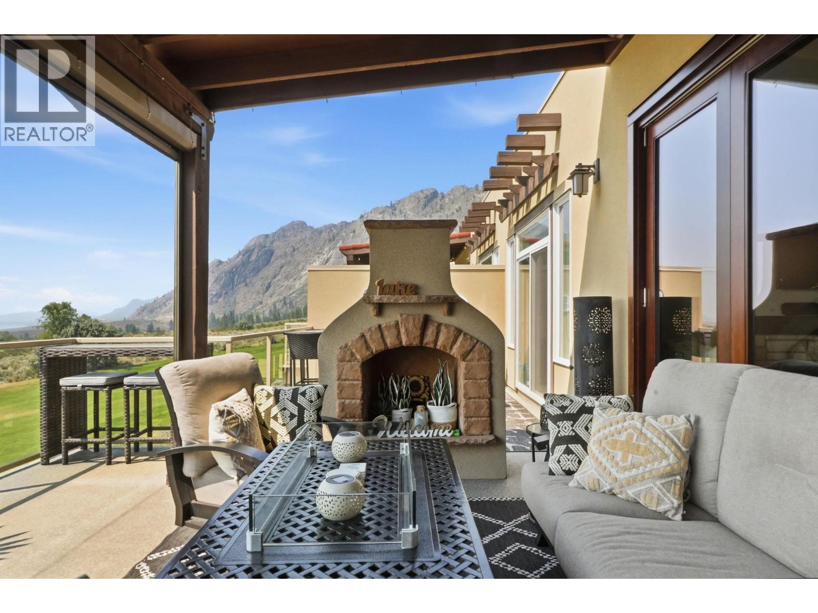 #3 2000 Valleyview Drive - 18