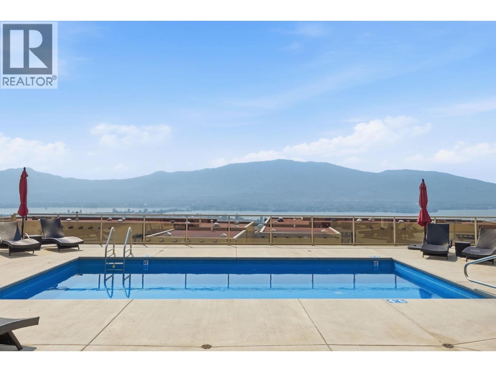 #3 2000 Valleyview Drive - 42