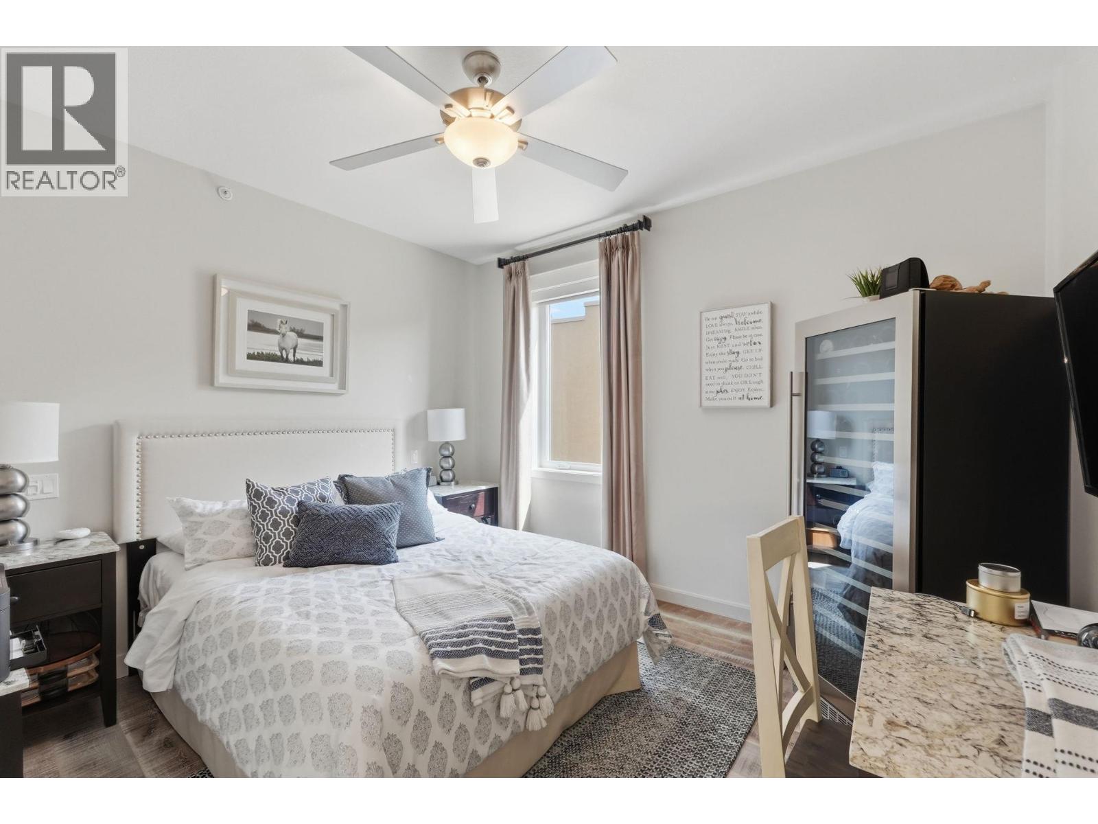 #3 2000 Valleyview Drive - 29