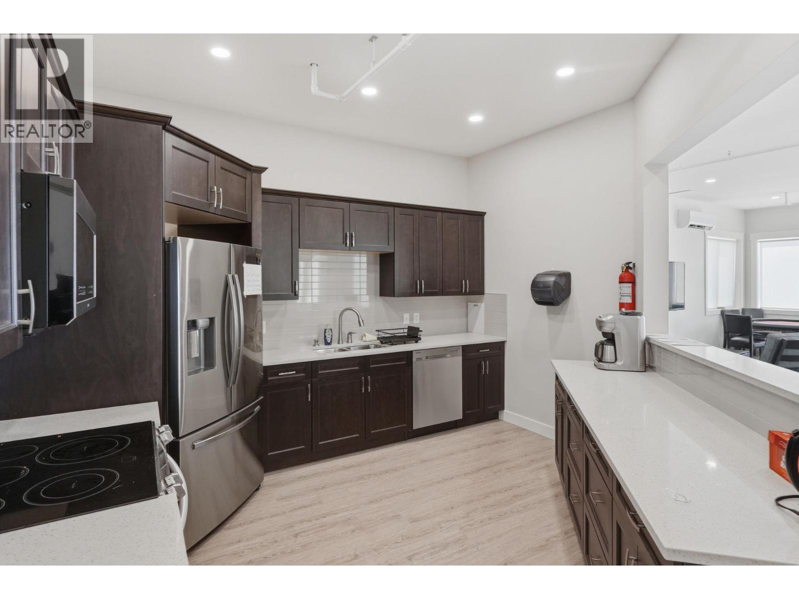 #3 2000 Valleyview Drive - 47